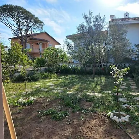 Pamuk Konukevi, Bahce Kati, Apartment Ayvalik