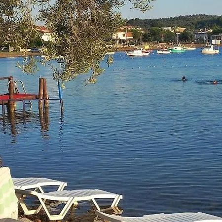 Pamuk Konukevi, Bahce Kati, * Ayvalik